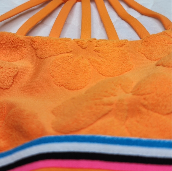 Hobie Girls, Hi-Neck Crop Bra Top, and Banded Bottom - Picture 5 of 8